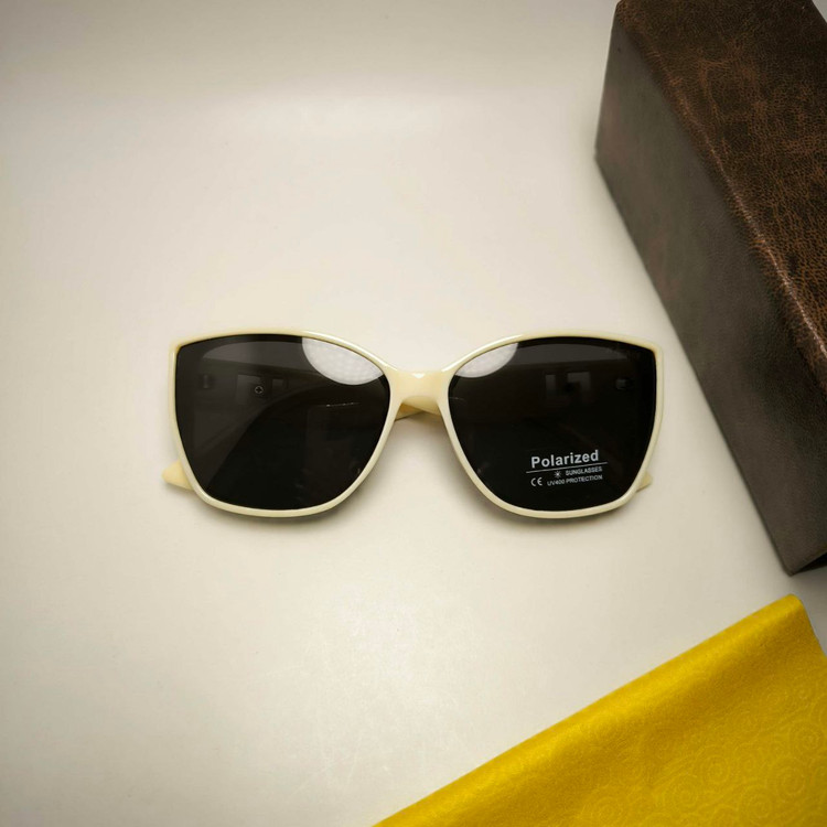 عینک آفتابی پلاریزه زنانه Versace کد 22915
