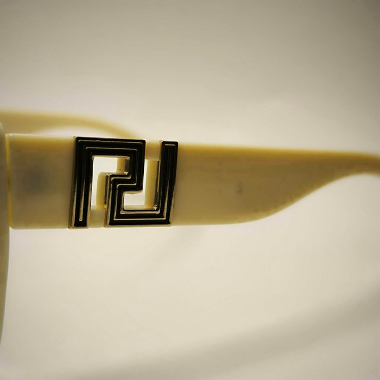 عینک آفتابی پلاریزه زنانه Versace کد 22915