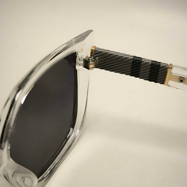 عینک آفتابی پلاریزه زنانه BURBERRY کد 8034