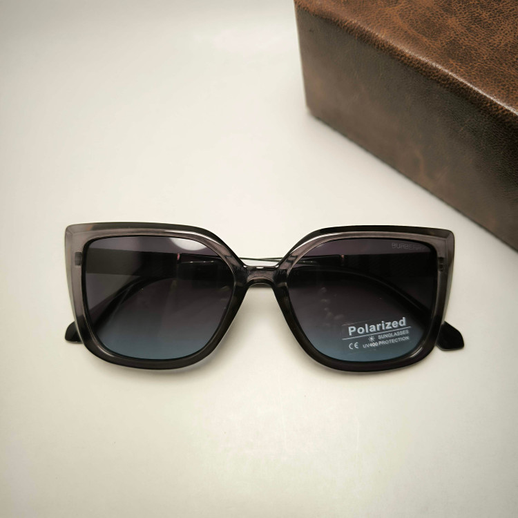 عینک آفتابی پلاریزه زنانه BURBERRY کد 8034