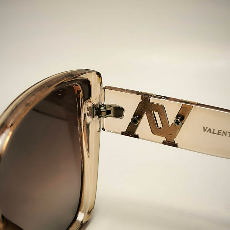 عینک آفتابی پلاریزه زنانه VALENTINO کد 8028