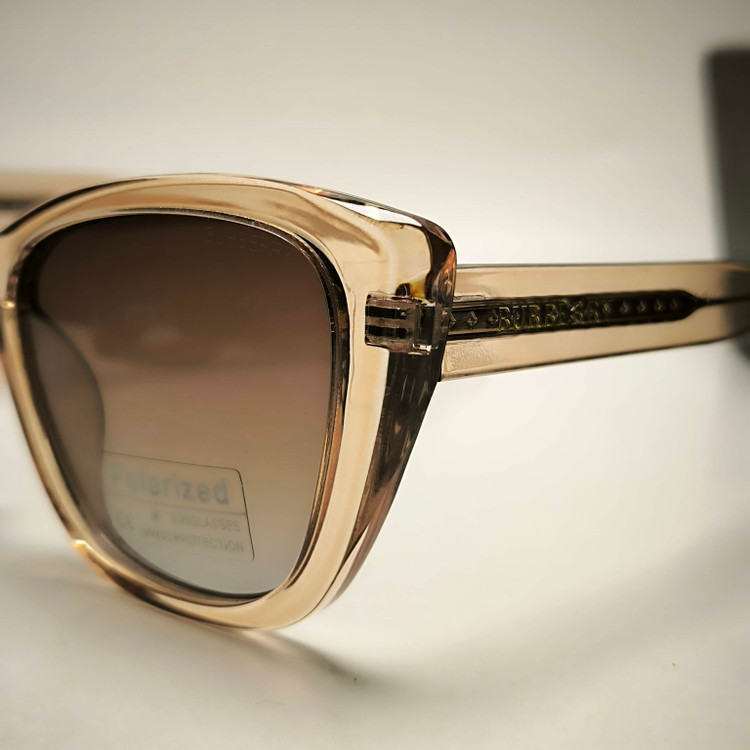 عینک آفتابی پلاریزه زنانه دسته سیمی BURBERRY کد 58203 به همراه پک لوازم جانبی