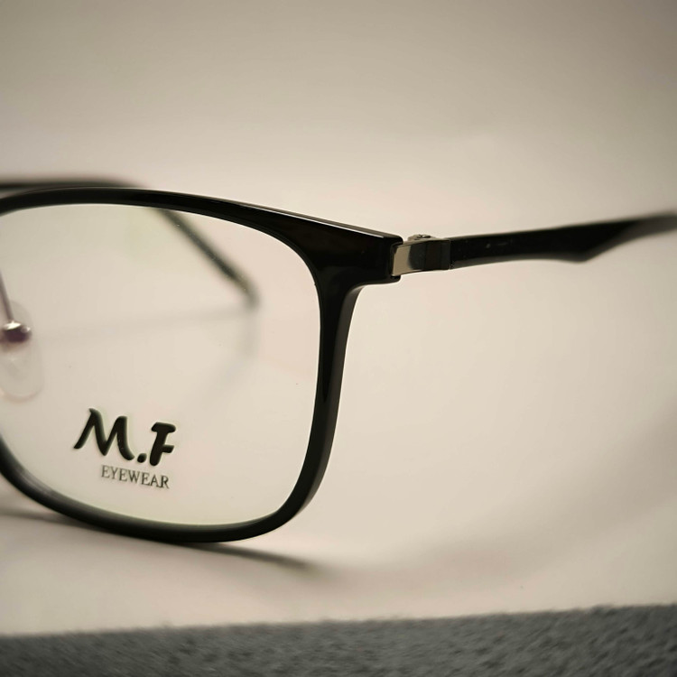 عینک طبی کائوچو مردانه M.F کد 2521