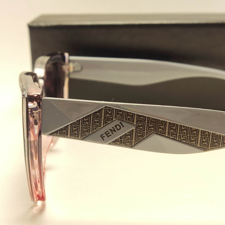 عینک آفتابی پلاریزه زنانه FENDI کد 88067