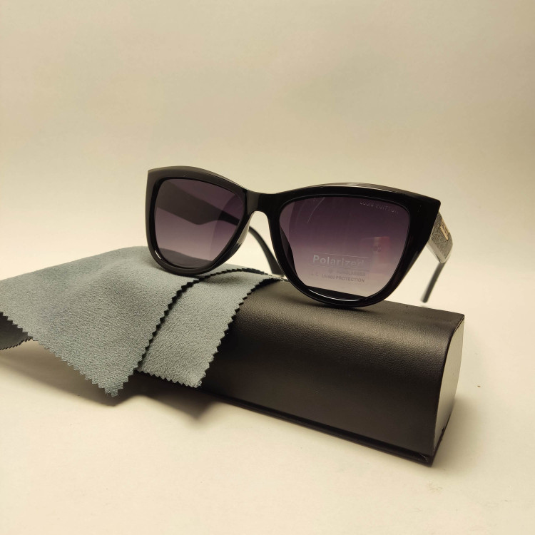 عینک آفتابی پلاریزه زنانه LOUIS VUITTON کد 88001