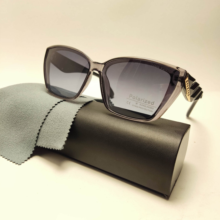 عینک آفتابی پلاریزه زنانه LOUIS VUITTON کد 88078