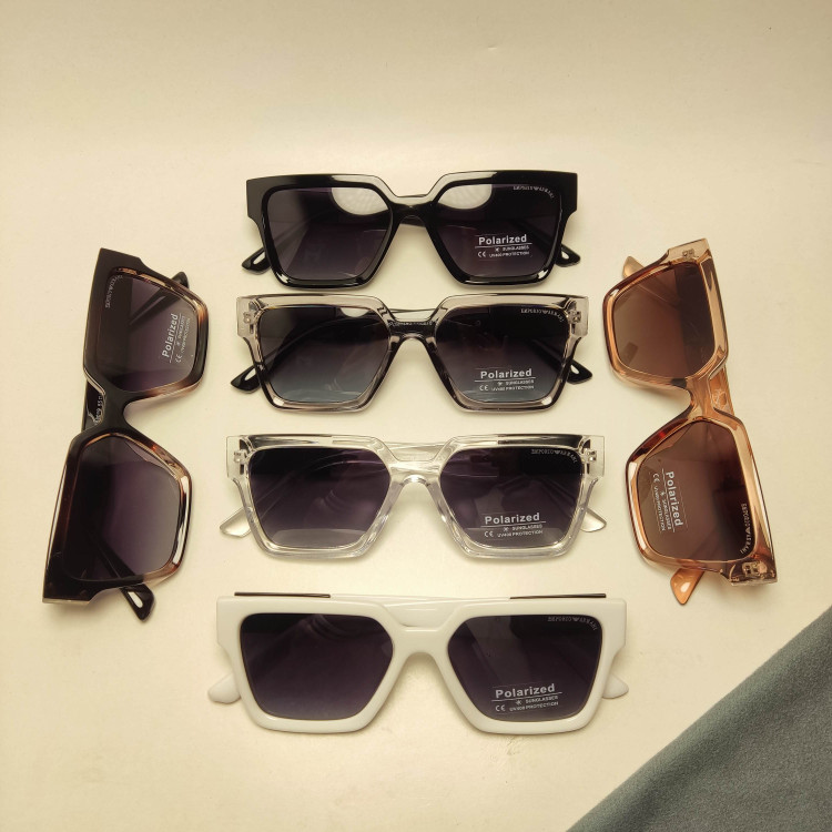 عینک آفتابی پلاریزه زنانه EMPORIO ARMANIکد 88019
