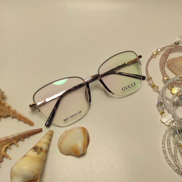 عینک طبی زنانه فلزی پد یک تیکه برند GUCCI کد 8823