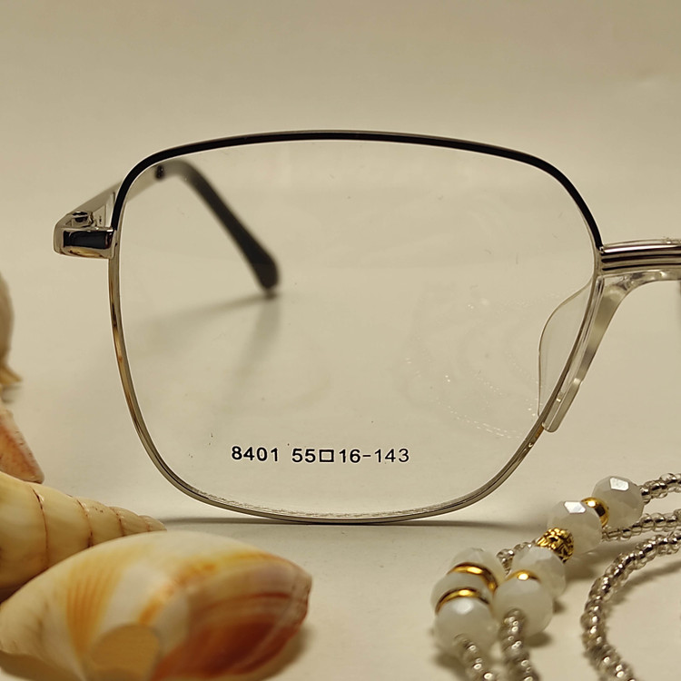 عینک طبی زنانه فلزی پد یک تیکه برند CARTIER کد 8401