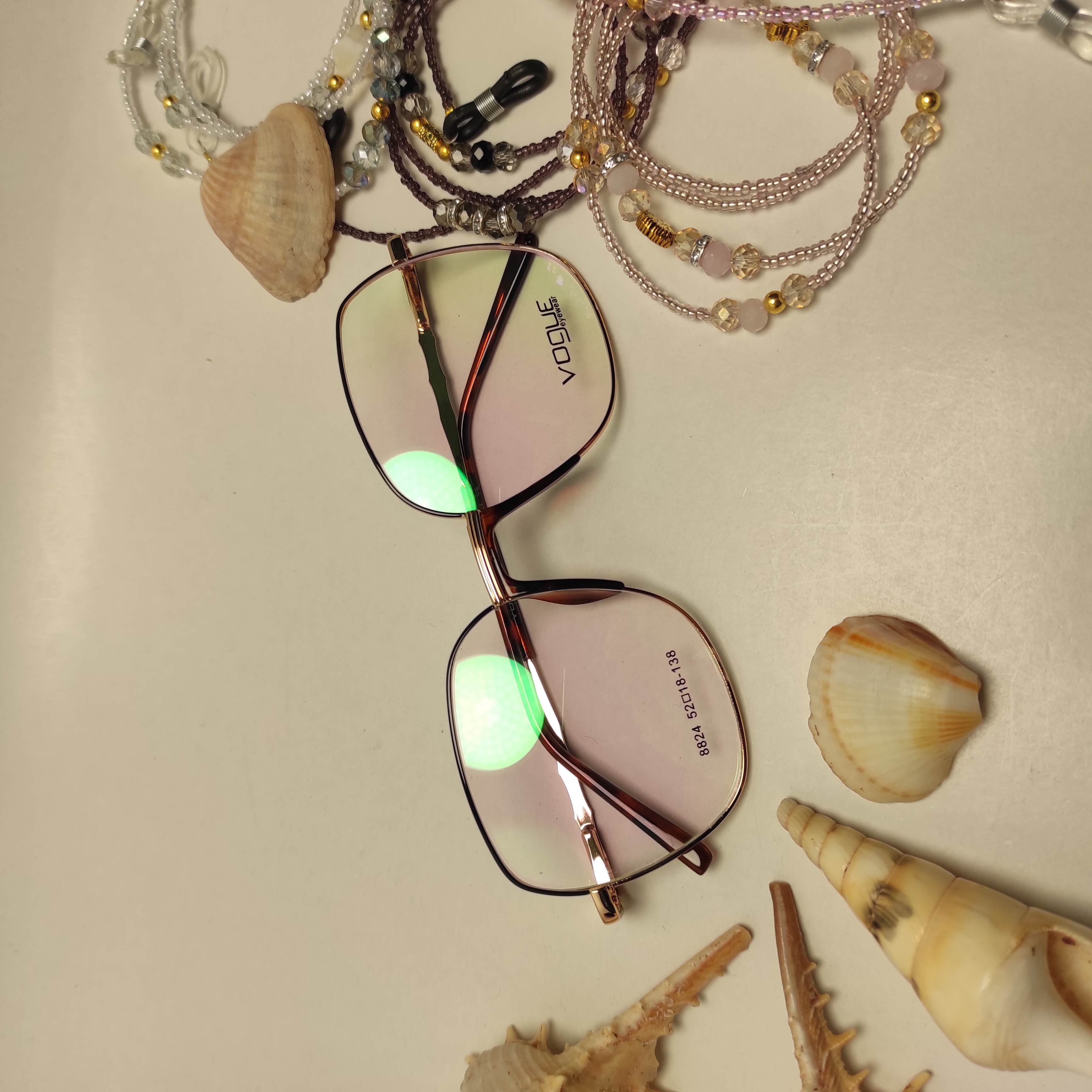 عینک طبی زنانه فلزی پد یک تیکه برند VOGUE کد 8824