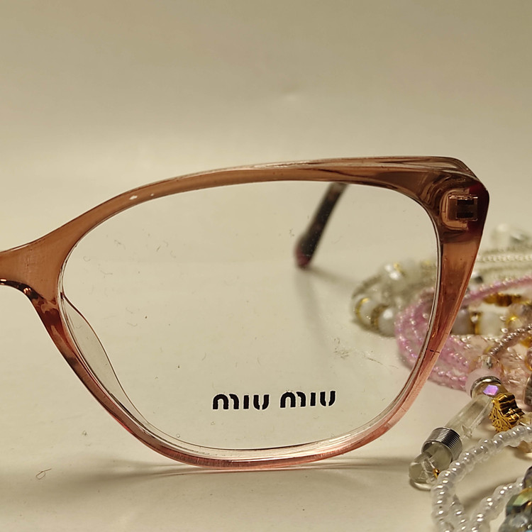 عینک طبی زنانه کائوچو اسیتیت برند MIU MIU کد 81910