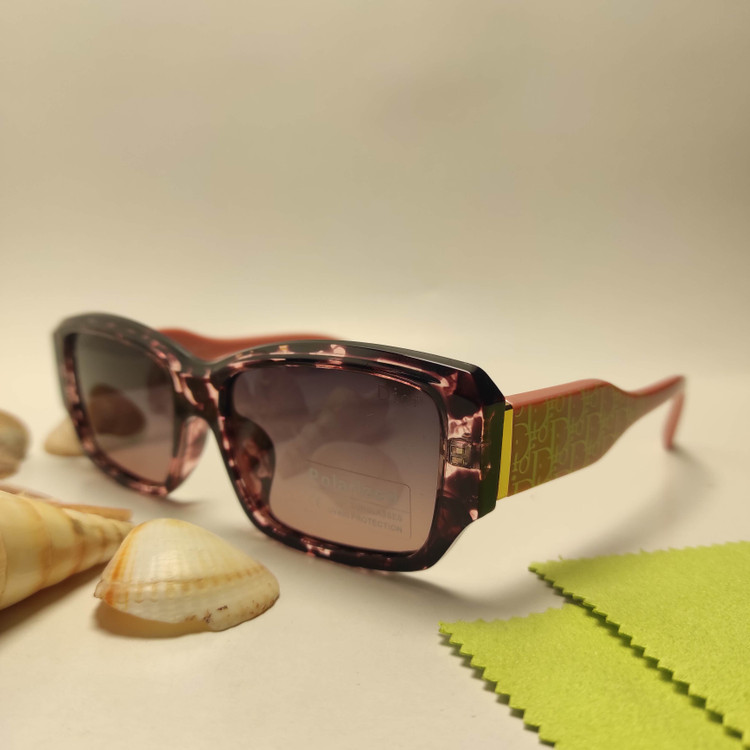 عینک افتابی پلاریزه زنانه برند DIOR کد 8963