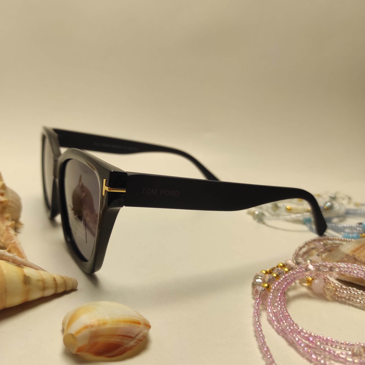 عینک آفتابی زنانه پلاریزه TOM FORD کد 8911