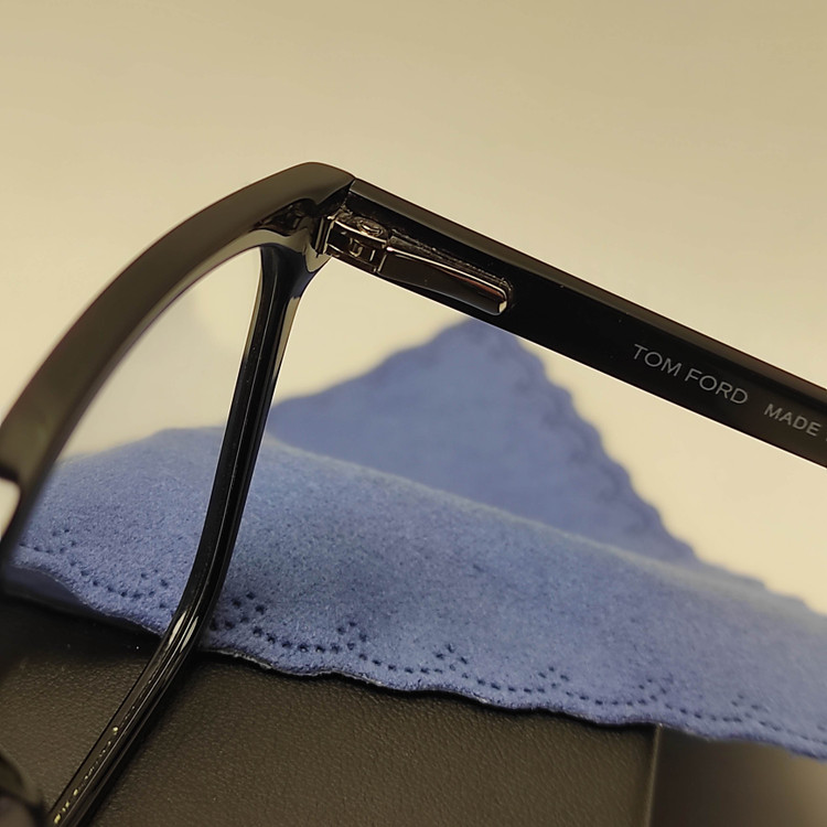 عینک طبی اسیتیت کائوچو TOM FORD کد 2648