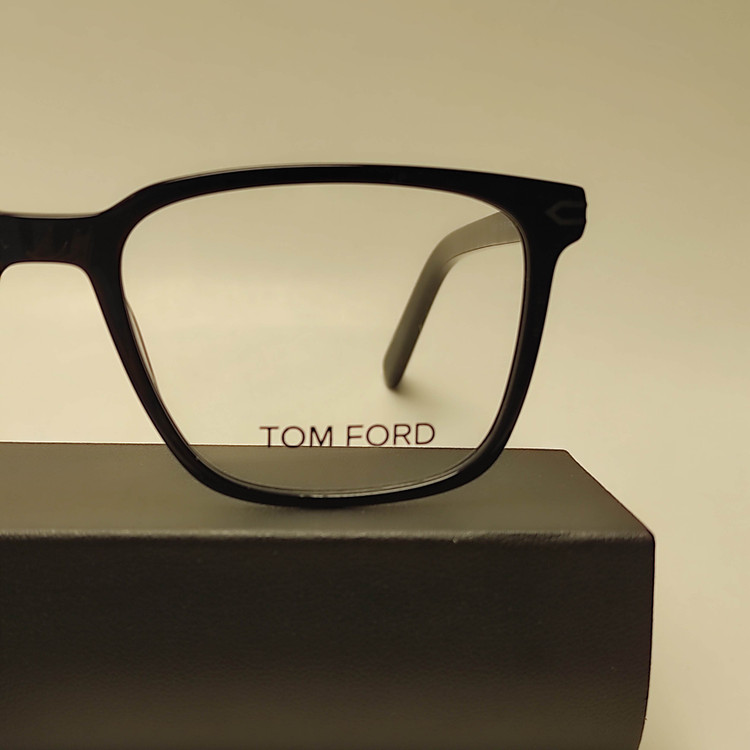 عینک طبی اسیتیت کائوچو TOM FORD کد 2648