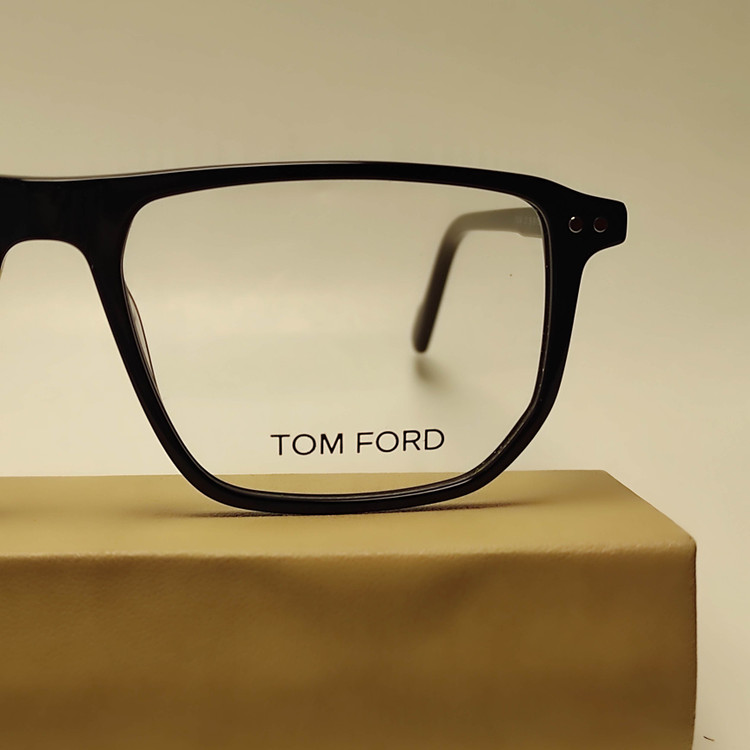 عینک طبی کائوچو اسیتیت TOM FORD کد 2434