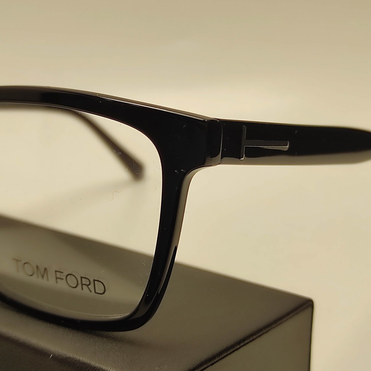 عینک طبی مردانه کائوچو TOM FORD کد 5838