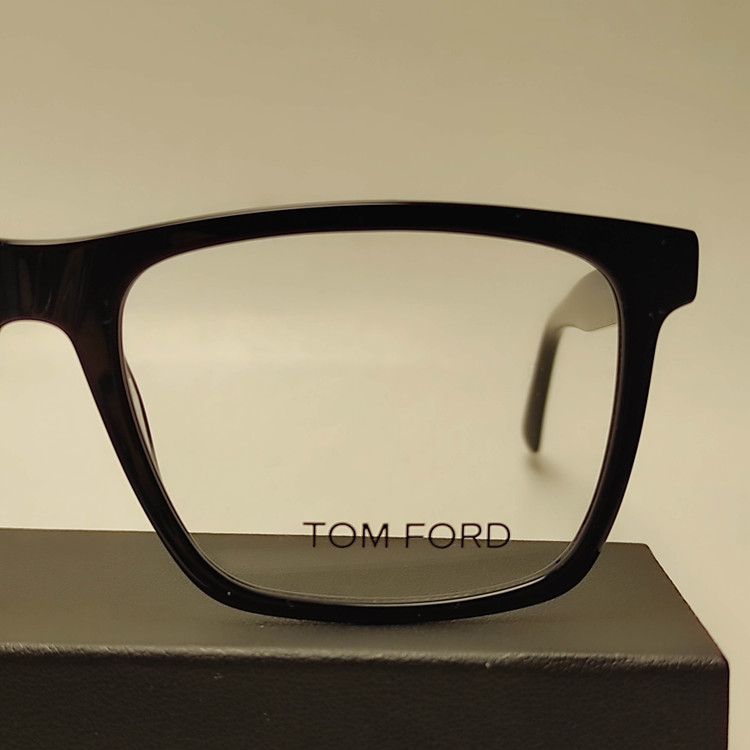 عینک طبی مردانه کائوچو TOM FORD کد 5838