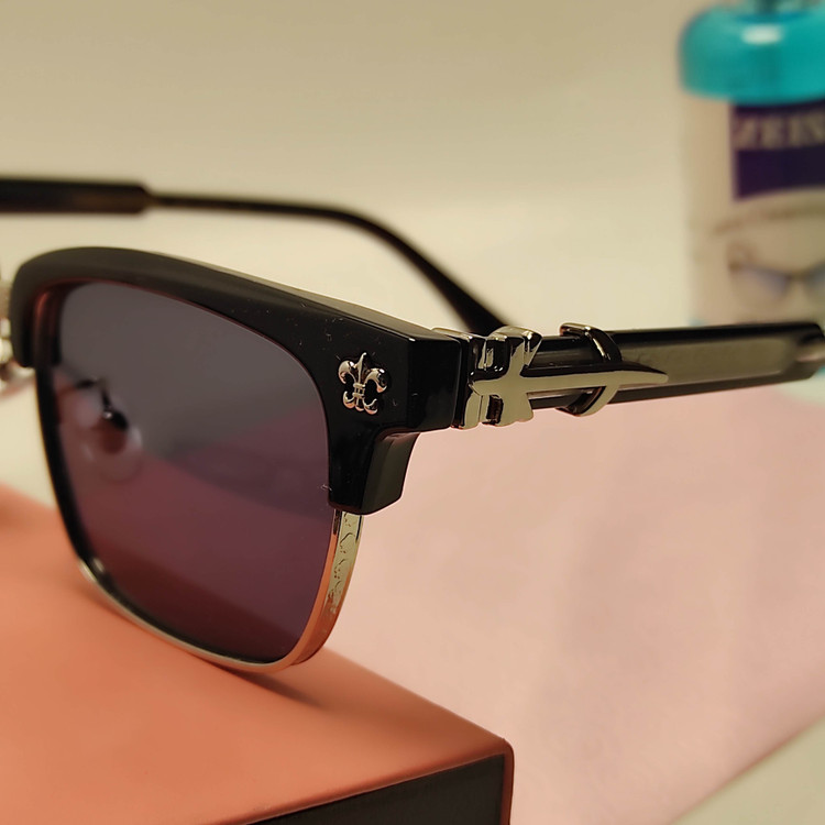 عینک آفتابی مدل کلاب مستر کروم هارتز Chrome Hearts کد 8010