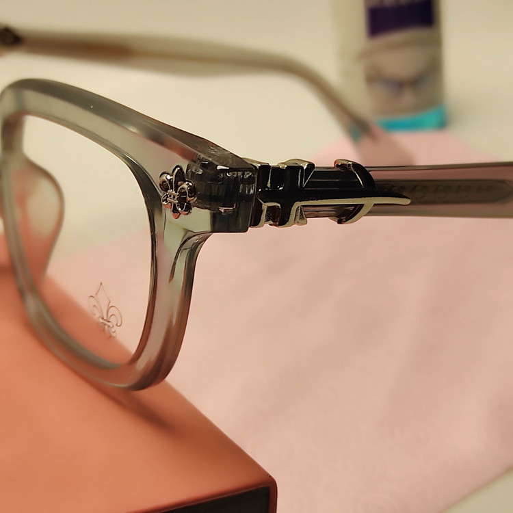 عینک طبی بلوکات مدل کروم هارتز Chrome Hearts کد 9203
