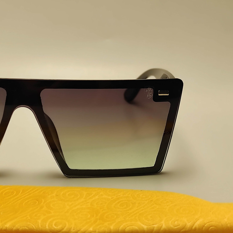 عینک آفتابی شیشه یک تکه RAY BAN کد 9020