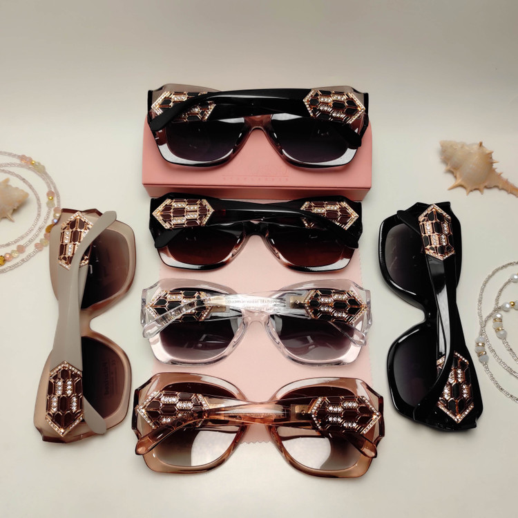 عکس محصول عینک افتابی زنانه پلاریزه BVLGARI کد 88147