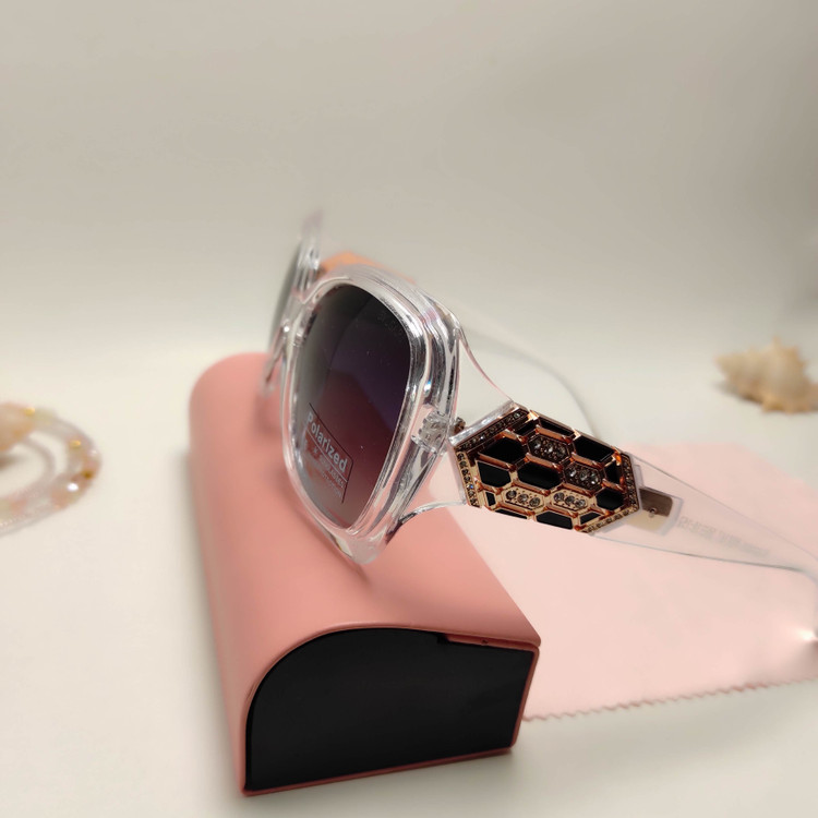 عکس محصول عینک افتابی زنانه پلاریزه BVLGARI کد 88147