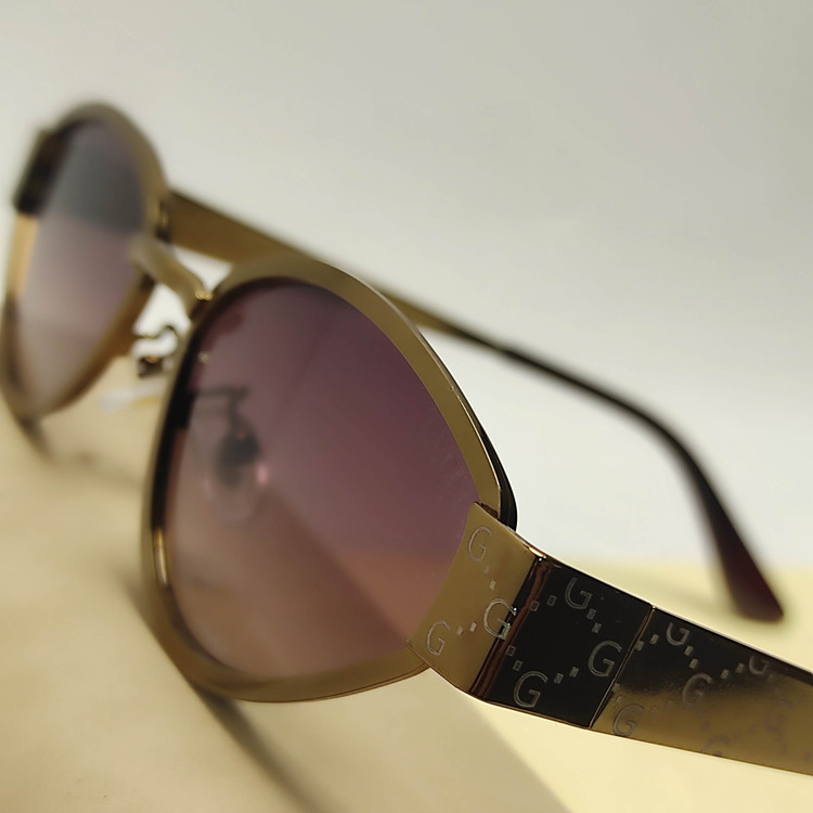 عکس محصول عینک افتابی زنانه فانتزی gucci 2696