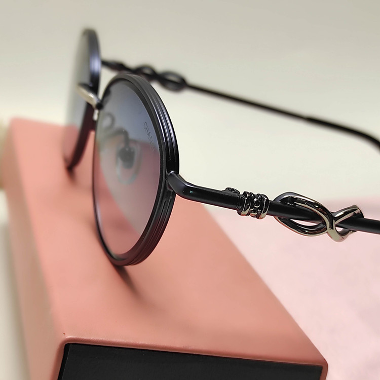 عکس محصول عینک آفتابی زنانه فلزی فانتزی chanel 2706