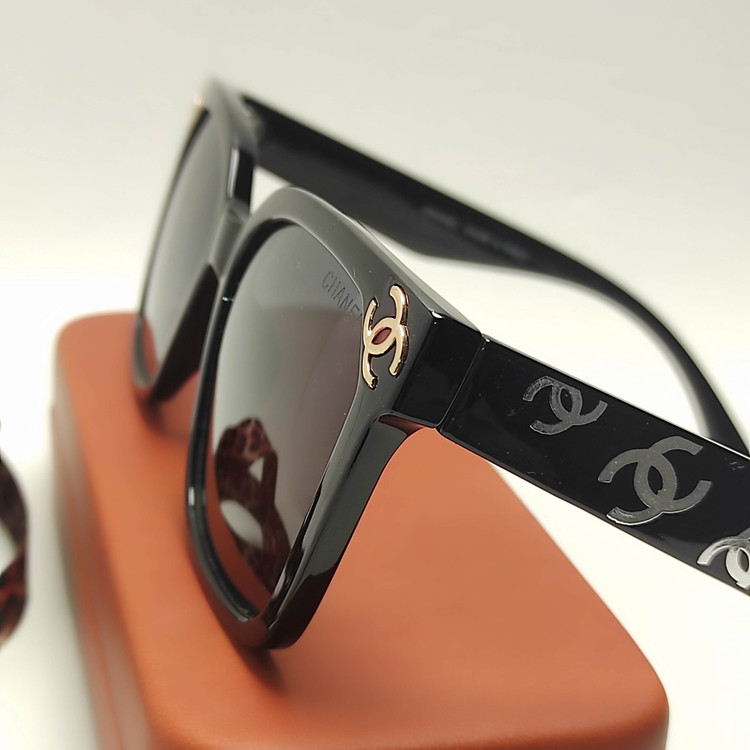 عکس محصول عینک آفتابی زنانه پلاریزه CHANEL 23303