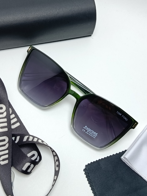 عینک آفتابی زنانه پلاریزه کائوچو تام فورد TomFordمدل 6010