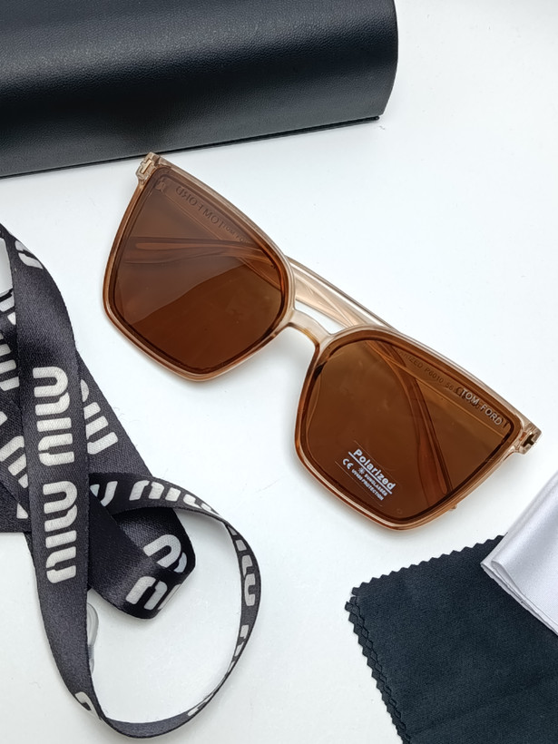 عینک آفتابی زنانه پلاریزه کائوچو تام فورد TomFordمدل 6010