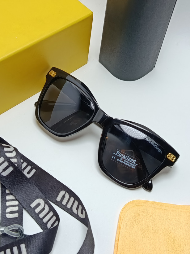 عینک آفتابی زنانه پلاریزه بالنسیاگا Balenciaga مدل 82526