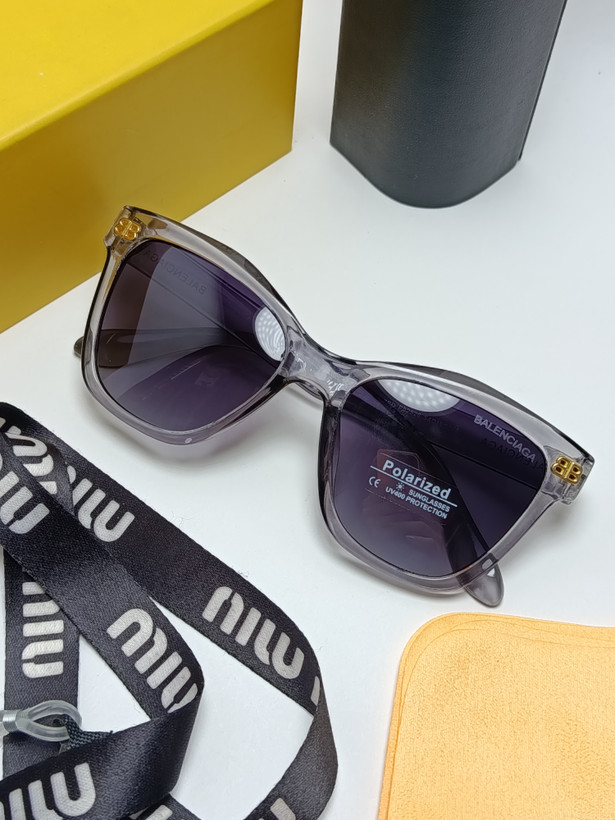 عینک آفتابی زنانه پلاریزه بالنسیاگا Balenciaga مدل 82526